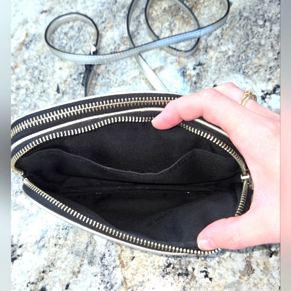 COACH SILVER CROSSBODY IN PEBBLE LEATHER EUC - Picture 13 of 16